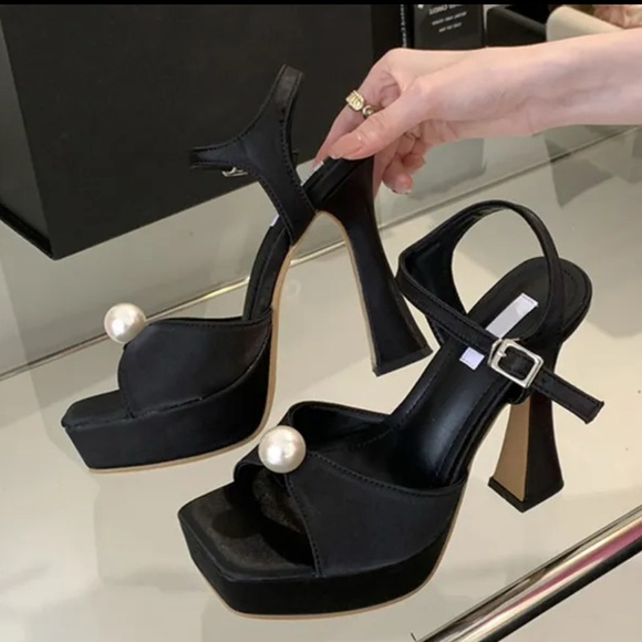 Shoes - Elegant Black Platform Heels with Pearl Accent
